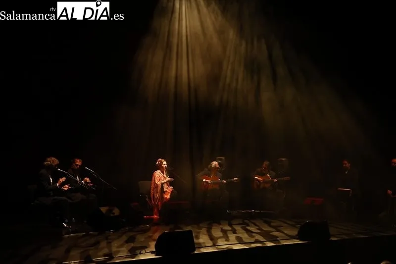 Foto 16 - Estrella Morente hace vibrar el CAEM