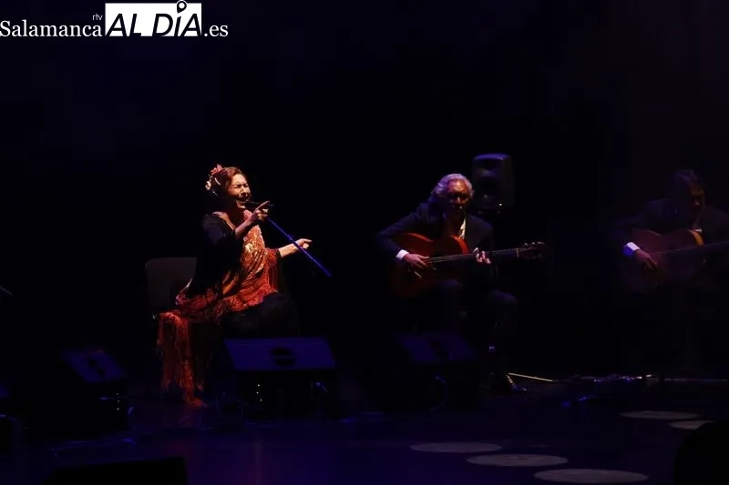 Foto 4 - Estrella Morente hace vibrar el CAEM
