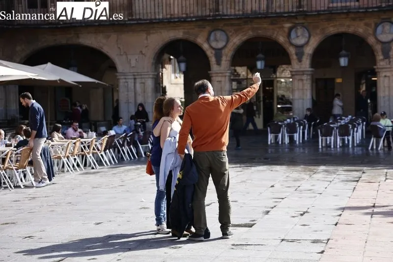 Foto 17 - El buen tiempo en Salamanca llena de ambiente el centro de la ciudad