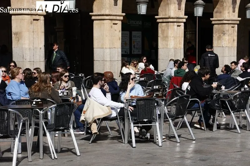 Foto 9 - El buen tiempo en Salamanca llena de ambiente el centro de la ciudad