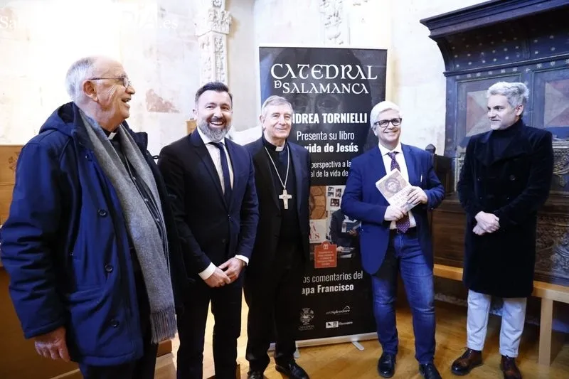 Foto 12 - Clausura de la exposici&oacute;n 'The Mystery Man' con la presentaci&oacute;n en Espa&ntilde;a del libro 'La vida de Jes&uacute;s' de Andrea Tornielli
