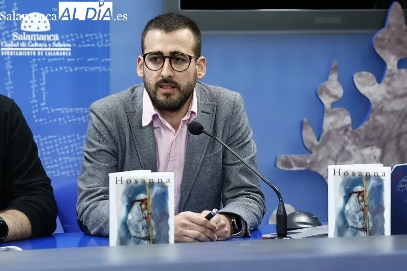 Foto 4 - As&iacute; es la primera revista Hossana de la Hermandad Jes&uacute;s Amigo de los Ni&ntilde;os "La Borriquilla"