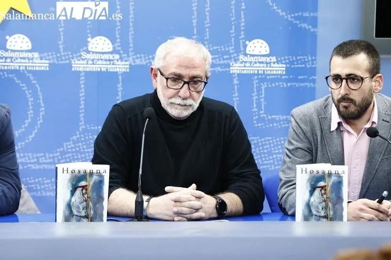 Foto 3 - As&iacute; es la primera revista Hossana de la Hermandad Jes&uacute;s Amigo de los Ni&ntilde;os "La Borriquilla"