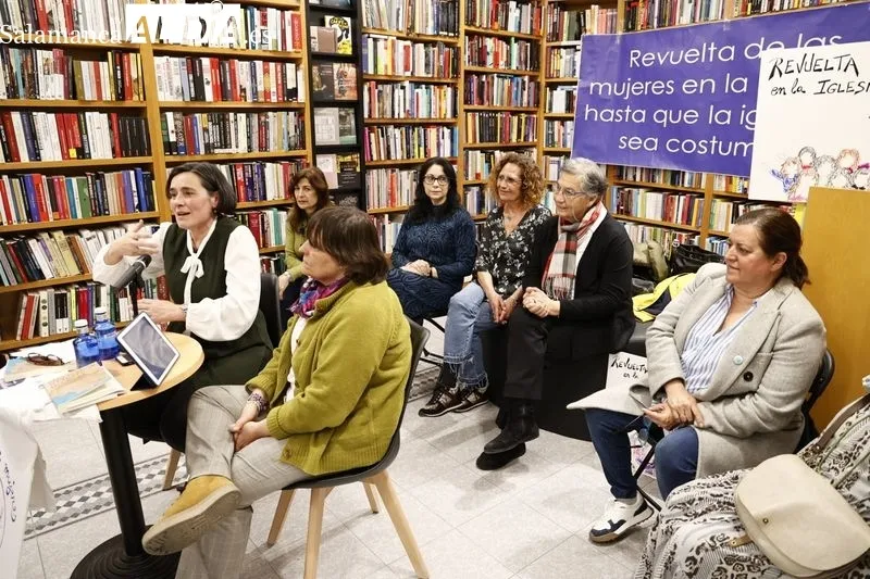 Foto 8 - Presentaci&oacute;n del libro 'Revuelta de las Mujeres en la Iglesia. Alzamos la voz'