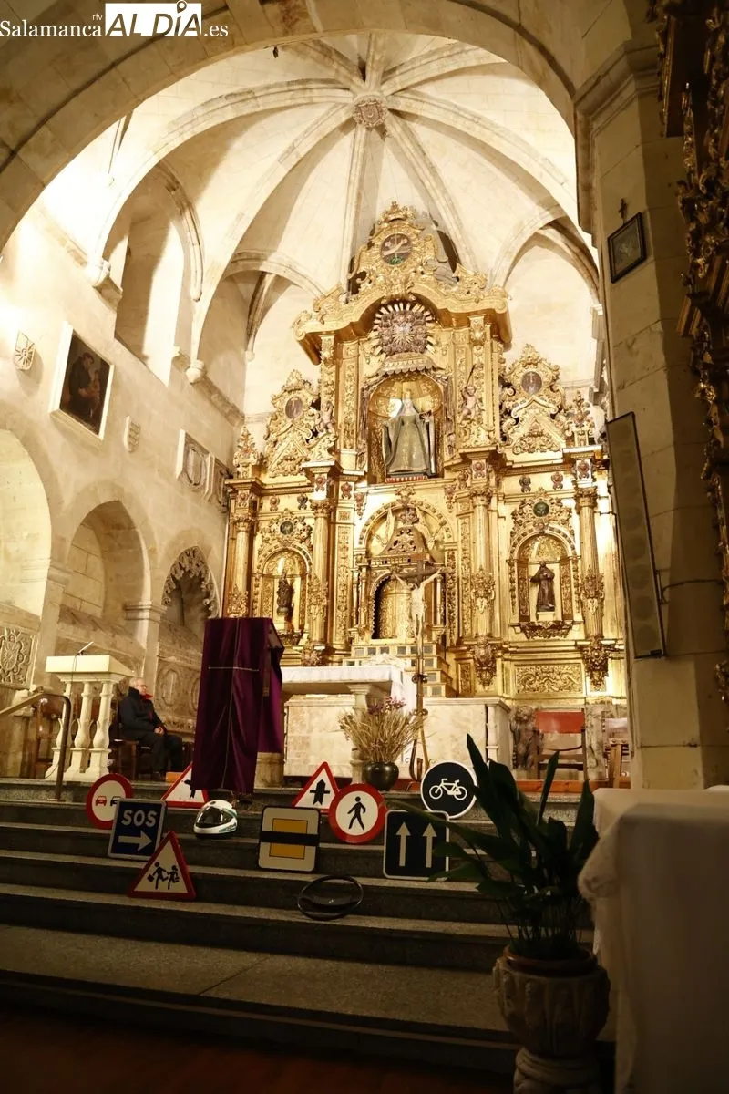 Foto 13 - Un a&ntilde;o m&aacute;s se celebra el tradicional Viacrucis del Conductor