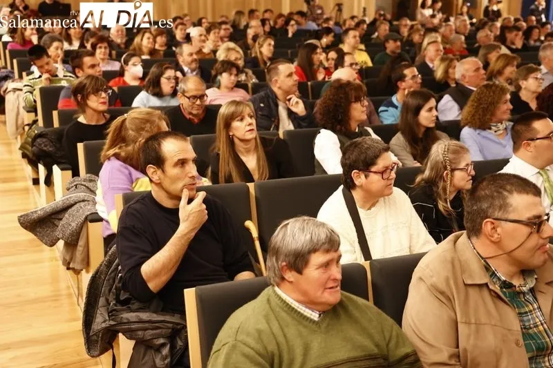 Preestreno del documental cinematográfico 'El Método' en el salón de actos de Delegación Territorial de la Junta en Salamanca. Fotos: David Sañudo