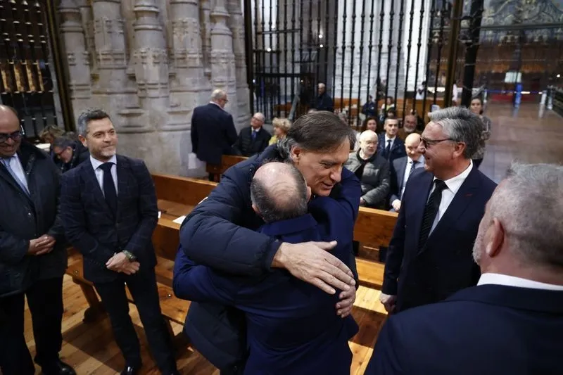 Foto 38 - La Real Cofrad&iacute;a Penitencial de Cristo Yacente de la Misericordia y de la Agon&iacute;a Redentora le rinde un homenaje a Juli&aacute;n Alc&aacute;ntara Isidro