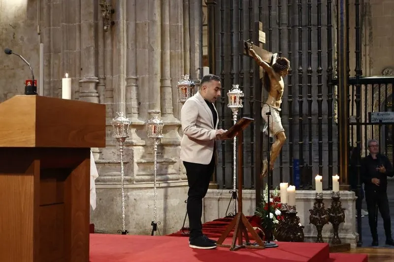 Foto 21 - La Real Cofrad&iacute;a Penitencial de Cristo Yacente de la Misericordia y de la Agon&iacute;a Redentora le rinde un homenaje a Juli&aacute;n Alc&aacute;ntara Isidro