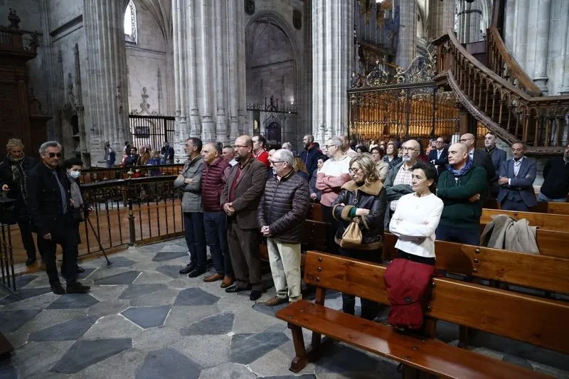 Foto 19 - La Real Cofrad&iacute;a Penitencial de Cristo Yacente de la Misericordia y de la Agon&iacute;a Redentora le rinde un homenaje a Juli&aacute;n Alc&aacute;ntara Isidro