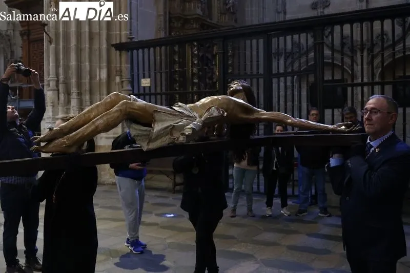 Foto 47 - La Catedral de Salamanca acoge el tradicional acto del Poeta ante la Cruz