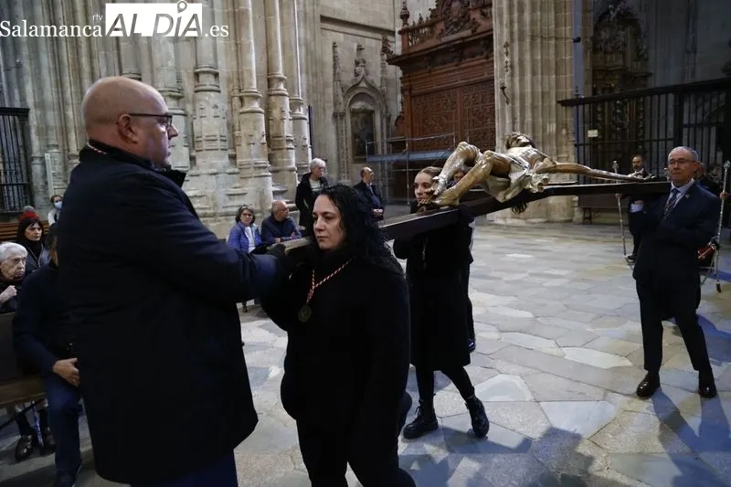 Foto 40 - La Catedral de Salamanca acoge el tradicional acto del Poeta ante la Cruz