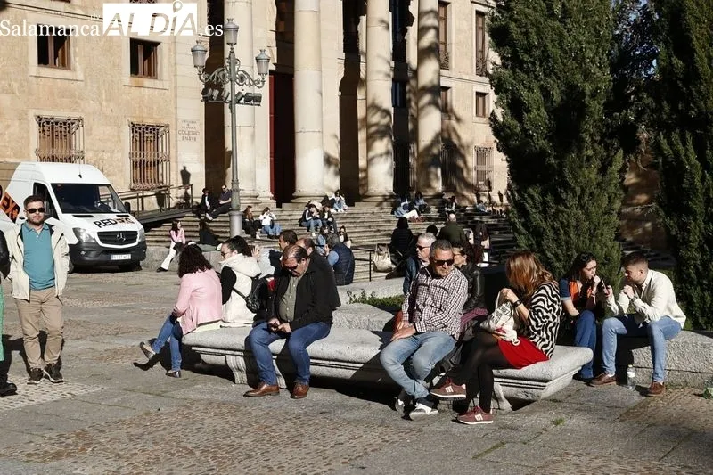 Foto 55 - El buen tiempo llena de ambiente el centro de Salamanca