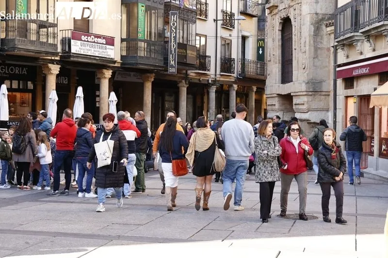 Foto 39 - El buen tiempo llena de ambiente el centro de Salamanca