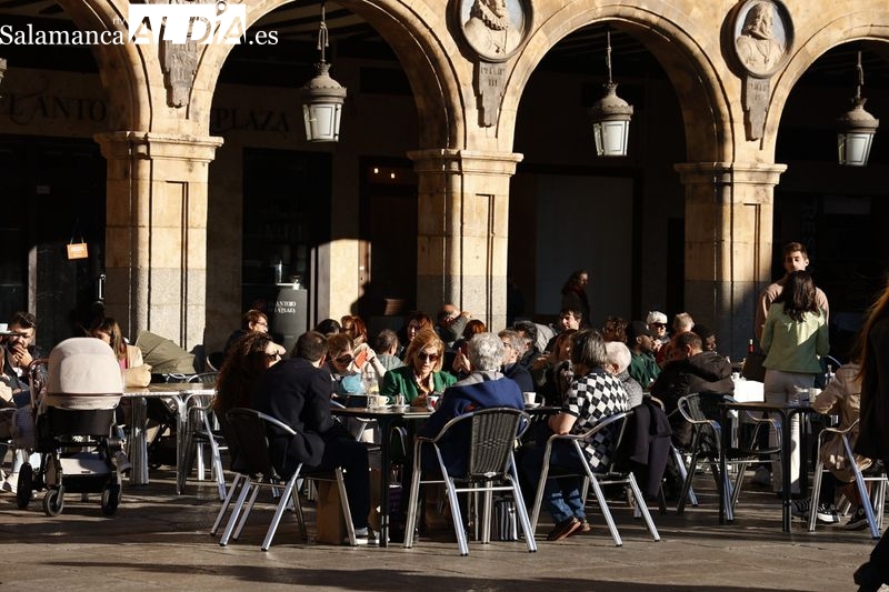 Foto 29 - El buen tiempo llena de ambiente el centro de Salamanca