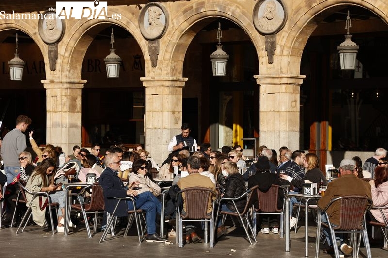 Foto 28 - El buen tiempo llena de ambiente el centro de Salamanca