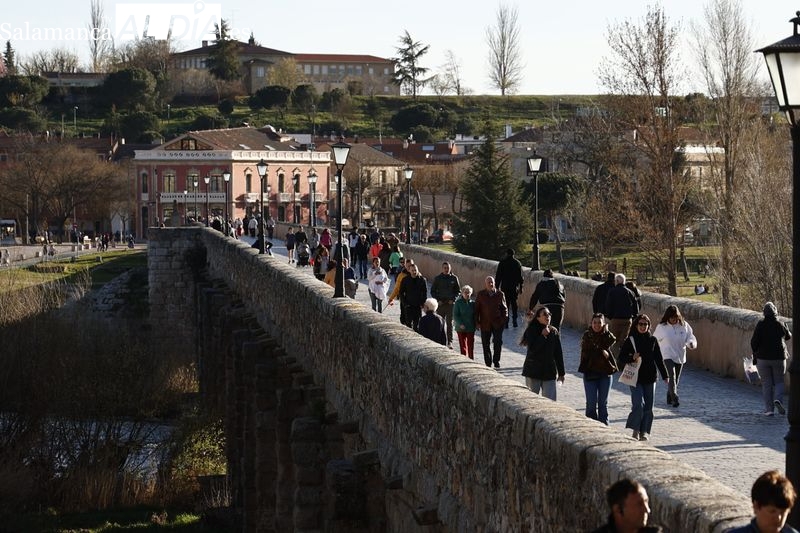 Foto 11 - El buen tiempo llena de ambiente el centro de Salamanca