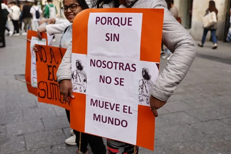 Foto 3 - Jornada reivindicativa en Salamanca por el D&iacute;a Internacional de las Empleadas de Hogar