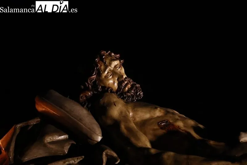 Foto 13 - Solemne traslado del Cristo de la Liberaci&oacute;n desde el cementerio hasta Fonseca