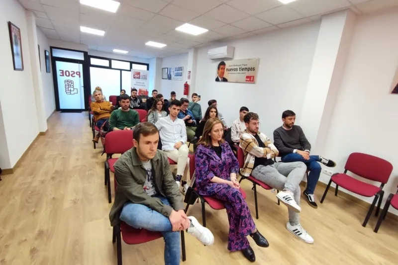 Foto 4 - Juventudes Socialistas de Salamanca y &Aacute;vila fijan Pe&ntilde;aranda como &ldquo;el espejo en el que mirarse los municipios&rdquo;