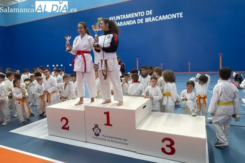El pabellón acogía este sábado el I Open de Karate Ciudad de Peñaranda