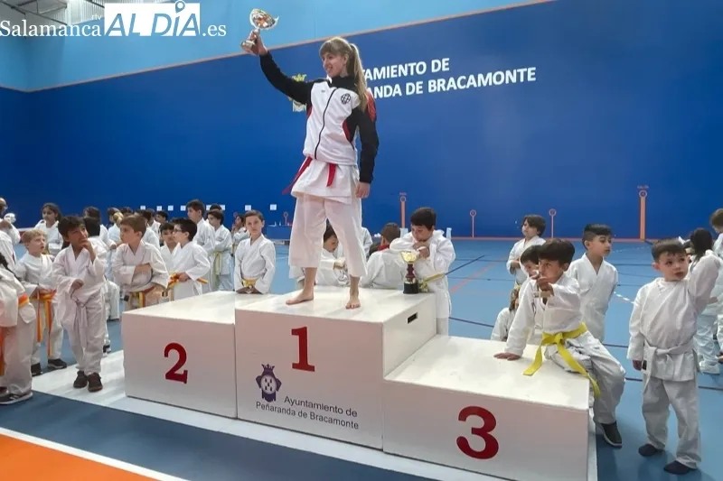 El pabellón acogía este sábado el I Open de Karate Ciudad de Peñaranda