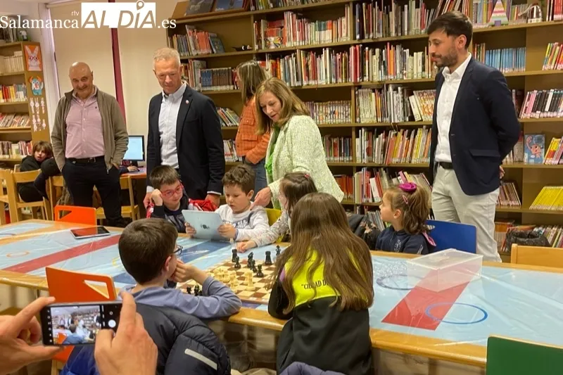 El Presidente del Senado, Ander Gil, ha visitado este jueves Peñaranda