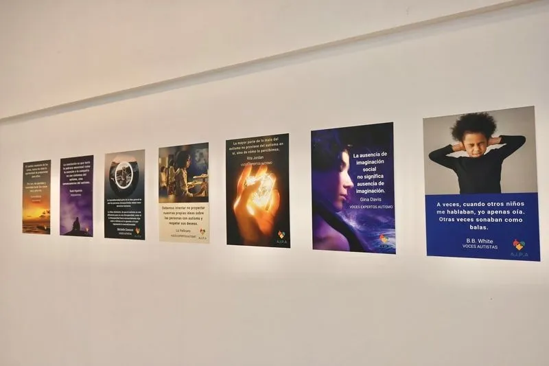 Foto 5 - AIPA aboga por una sociedad m&aacute;s inclusiva con una exposici&oacute;n sobre el autismo en el Centro Comercial El Tormes