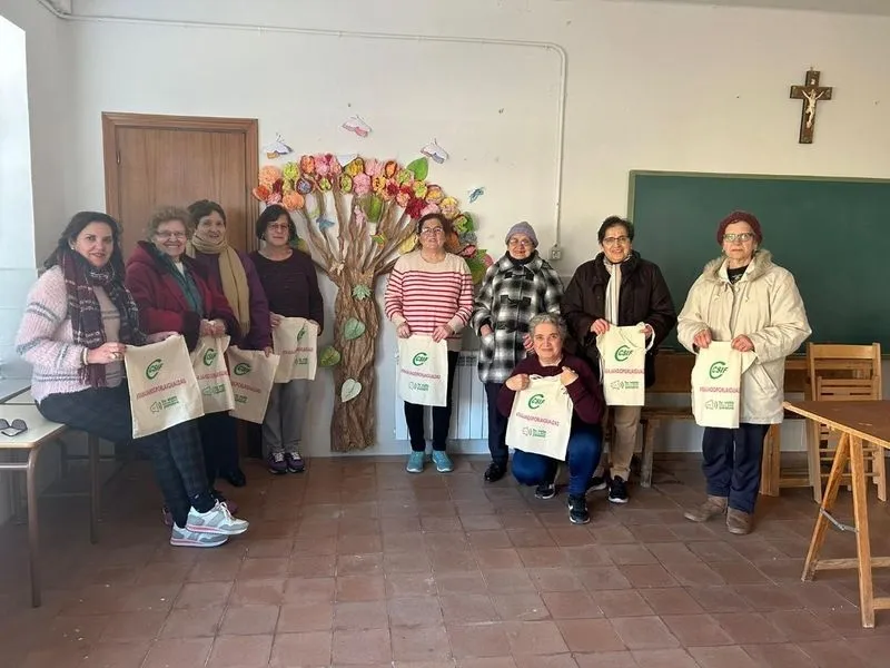 Foto 5 - 'Trabajando por la igualdad', campa&ntilde;a de CSIF con diferentes colectivos salmantinos