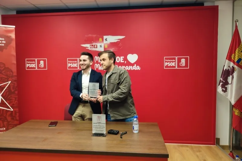Foto 2 - Juventudes Socialistas de Salamanca y &Aacute;vila fijan Pe&ntilde;aranda como &ldquo;el espejo en el que mirarse los municipios&rdquo;