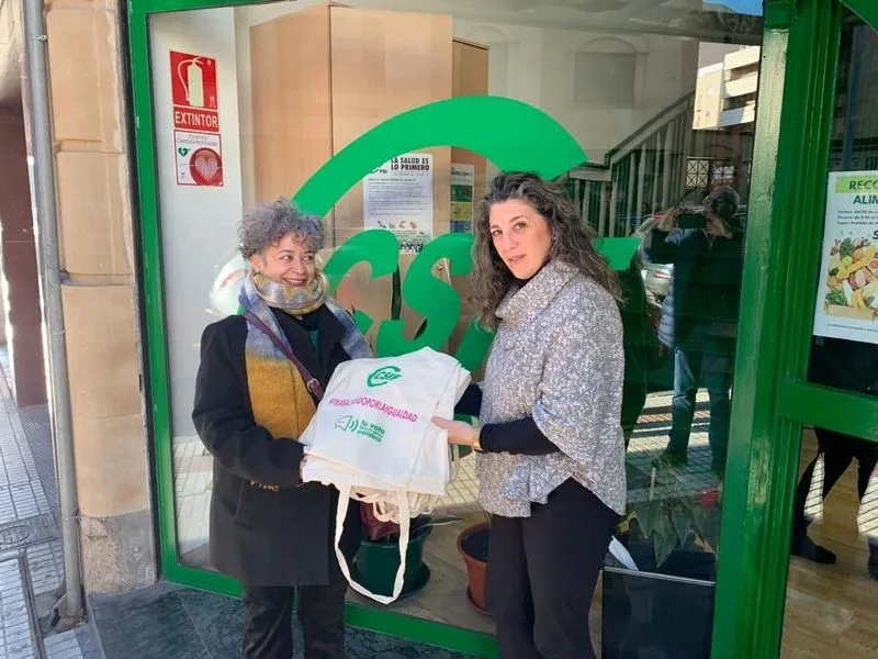 Foto 3 - 'Trabajando por la igualdad', campa&ntilde;a de CSIF con diferentes colectivos salmantinos