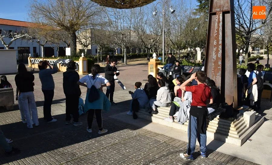 Foto 6 - Escolares de Pozuelo de Alarc&oacute;n se acercan a Ciudad Rodrigo para conocerla astron&oacute;micamente