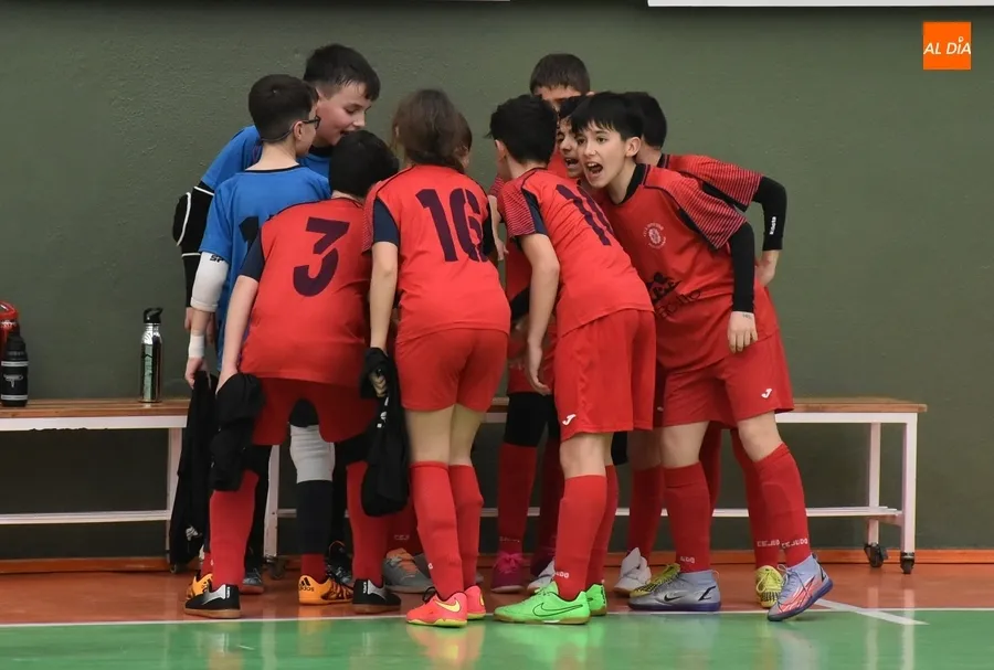 Foto 8 - Los conjuntos &lsquo;A&rsquo; se imponen con holgura en el doble derby fraticida de los equipos del III Columnas