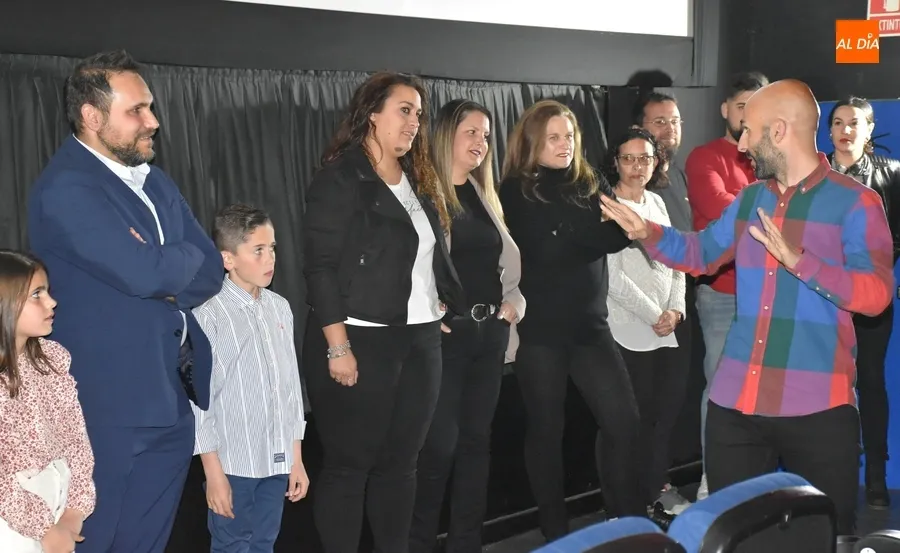 Foto 9 - Ciudad Rodrigo extiende una vez m&aacute;s la alfombra roja para el concurrido preestreno de &lsquo;La Sirvienta&rsquo;