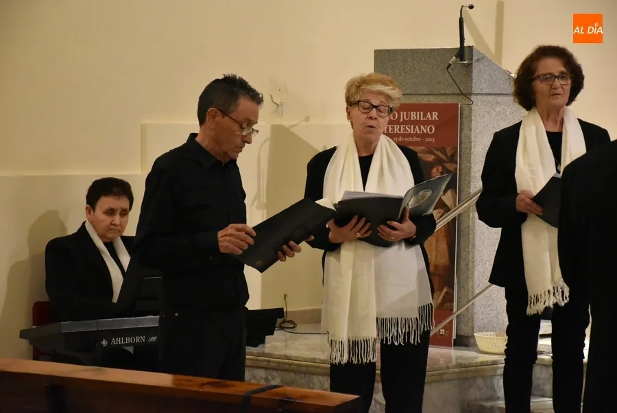 Foto 3 - El Coro de San Andr&eacute;s anima musicalmente la celebraci&oacute;n del nacimiento de Santa Teresa