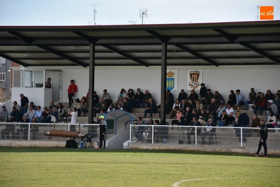 Foto 6 - El Ciudad Rodrigo tumba tambi&eacute;n a Unionistas B en un gran partido y vuelve a so&ntilde;ar