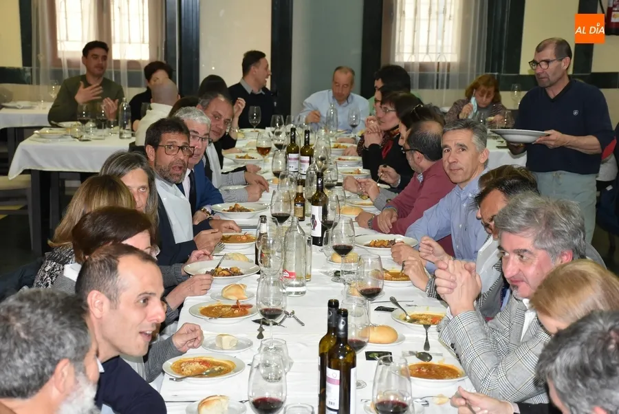 Foto 4 - Funcionarios y trabajadores de los Juzgados se despiden del magistrado Gabriel Mar&iacute;a Polanco