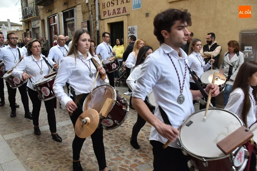 Foto 7 - La Banda de Cornetas y Tambores Esperanza hace su debut en un apote&oacute;sico Certamen de Bandas