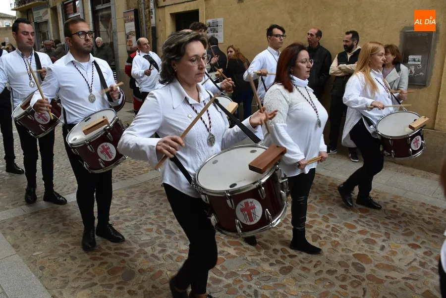 Foto 9 - La Banda de Cornetas y Tambores Esperanza hace su debut en un apote&oacute;sico Certamen de Bandas