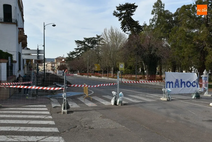 Foto 3 - Cortado tambi&eacute;n al tr&aacute;fico el tramo superior de la Avenida de Espa&ntilde;a