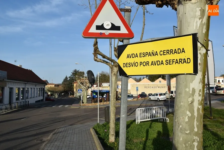 Foto 4 - Cortado tambi&eacute;n al tr&aacute;fico el tramo superior de la Avenida de Espa&ntilde;a