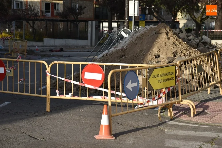 Foto 6 - Cortado tambi&eacute;n al tr&aacute;fico el tramo superior de la Avenida de Espa&ntilde;a