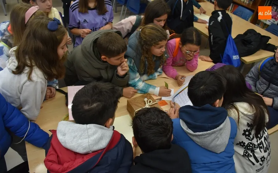 Foto 2 - Los alumnos de 6&ordm; de Primaria empiezan a visitar los IES para elegir su futura &ldquo;2&ordf; casa&rdquo;