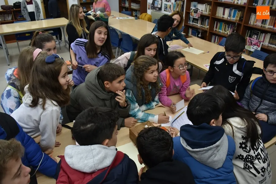 Foto 3 - Los alumnos de 6&ordm; de Primaria empiezan a visitar los IES para elegir su futura &ldquo;2&ordf; casa&rdquo;