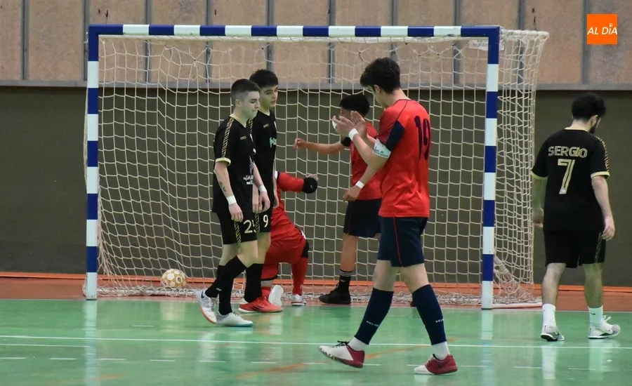 Foto 4 - El III Columnas de Asafusa vence sin agobios finales a La Jamoner&iacute;a del Carmen