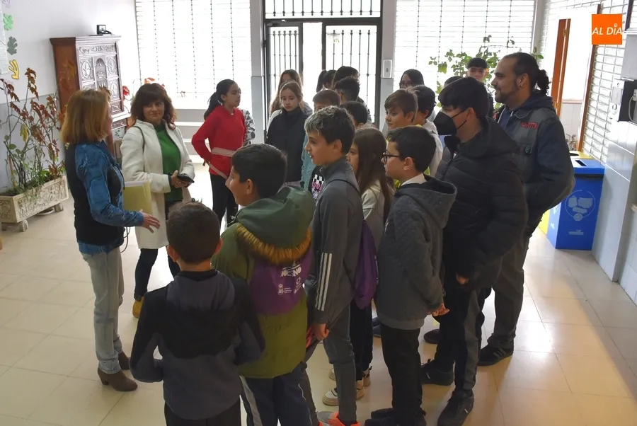 Foto 6 - Los alumnos de 6&ordm; de Primaria empiezan a visitar los IES para elegir su futura &ldquo;2&ordf; casa&rdquo;