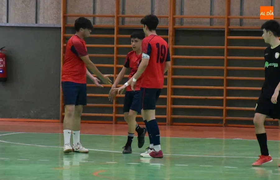 Foto 5 - El III Columnas de Asafusa vence sin agobios finales a La Jamoner&iacute;a del Carmen