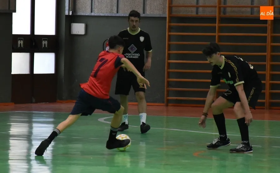 Foto 7 - El III Columnas de Asafusa vence sin agobios finales a La Jamoner&iacute;a del Carmen