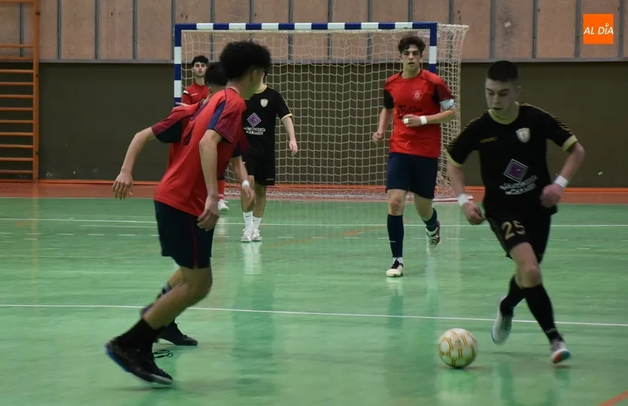 Foto 9 - El III Columnas de Asafusa vence sin agobios finales a La Jamoner&iacute;a del Carmen