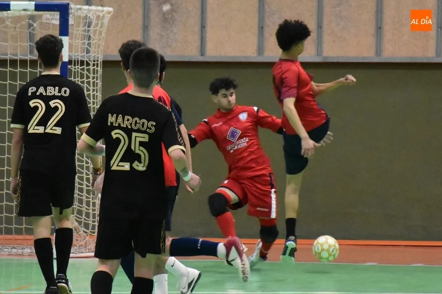 Foto 10 - El III Columnas de Asafusa vence sin agobios finales a La Jamoner&iacute;a del Carmen