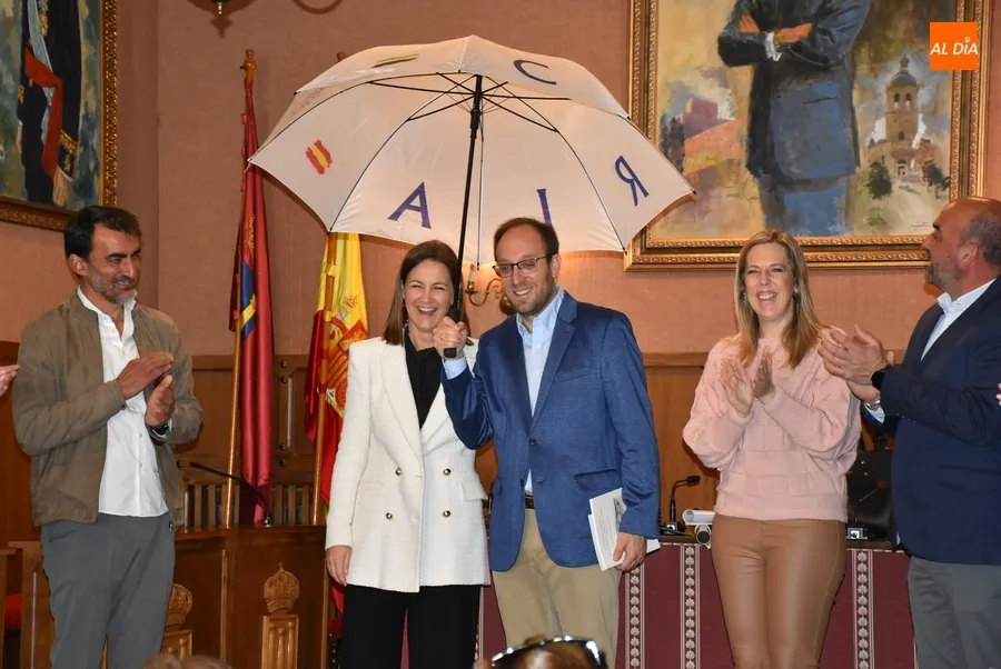 Foto 6 - Dada a conocer en Mir&oacute;briga la Semana Santa de Coria, con qui&eacute;n &ldquo;queda pendiente hermanarnos&rdquo;